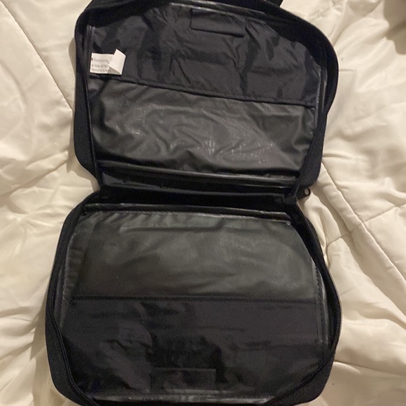 Nice floral pattern iPad bag - Picture 3 of 3